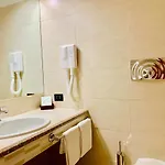 Grillo 4* بلدية آسميني